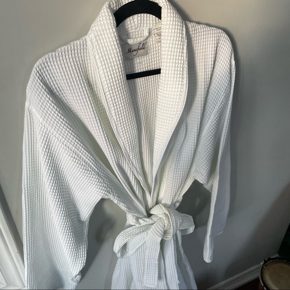 Mansfield Hotel& Spa 50" Kayanna Waffle Spa Robe 100% Cotton in White OS - Picture 5 of 7
